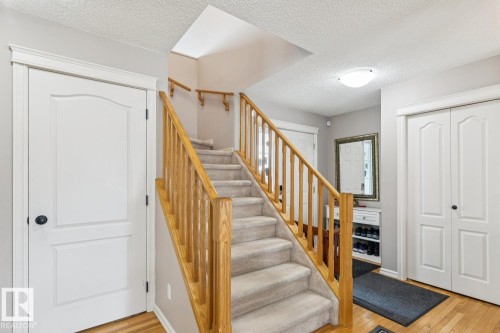 8761 5 Avenue, Edmonton, AB - Indoor Photo Showing Other Room