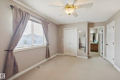 8761 5 Avenue, Edmonton, AB - Indoor Photo Showing Other Room