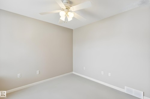 8761 5 Avenue, Edmonton, AB - Indoor Photo Showing Other Room