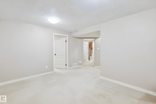 8761 5 Avenue, Edmonton, AB - Indoor Photo Showing Other Room