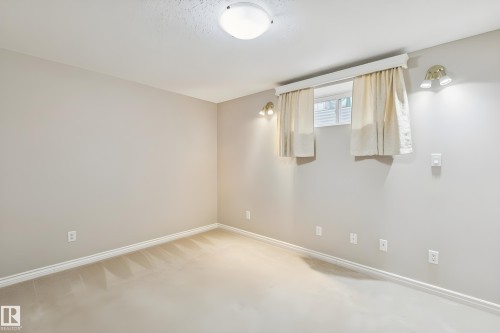8761 5 Avenue, Edmonton, AB - Indoor Photo Showing Other Room