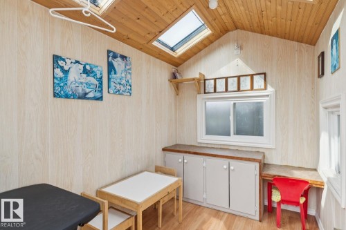 8761 5 Avenue, Edmonton, AB - Indoor Photo Showing Other Room