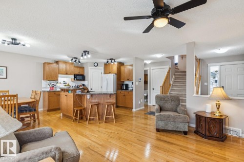 8761 5 Avenue, Edmonton, AB - Indoor Photo Showing Living Room