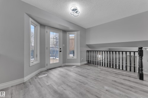 3623 24 Avenue, Edmonton, AB - Indoor Photo Showing Other Room