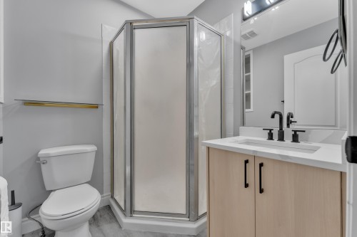3623 24 Avenue, Edmonton, AB - Indoor Photo Showing Bathroom