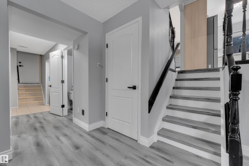 3623 24 Avenue, Edmonton, AB - Indoor Photo Showing Other Room