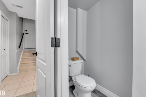 3623 24 Avenue, Edmonton, AB - Indoor Photo Showing Bathroom