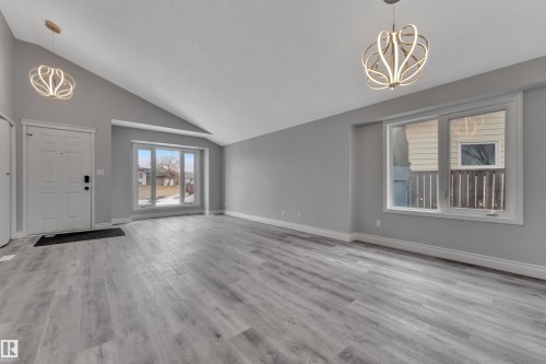 3623 24 Avenue, Edmonton, AB - Indoor Photo Showing Other Room