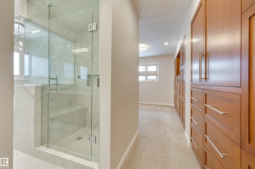 37 Valleyview Crescent, Edmonton, AB - Indoor Photo Showing Bathroom
