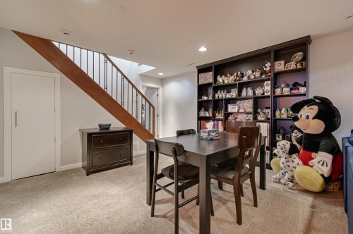 37 Valleyview Crescent, Edmonton, AB - Indoor