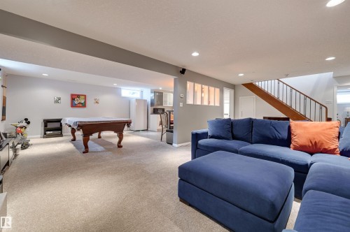 37 Valleyview Crescent, Edmonton, AB - Indoor