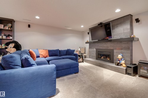 37 Valleyview Crescent, Edmonton, AB - Indoor Photo Showing Living Room With Fireplace