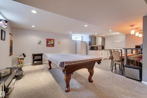 37 Valleyview Crescent, Edmonton, AB - Indoor Photo Showing Other Room