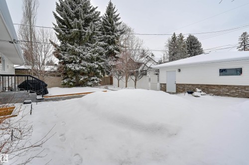 37 Valleyview Crescent, Edmonton, AB - Outdoor