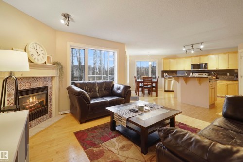580 Glenwright Crescent, Edmonton, AB - Indoor Photo Showing Living Room With Fireplace