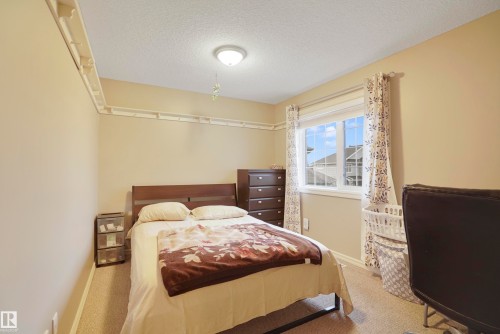 580 Glenwright Crescent, Edmonton, AB - Indoor Photo Showing Bedroom