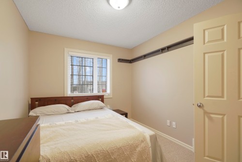 580 Glenwright Crescent, Edmonton, AB - Indoor Photo Showing Bedroom