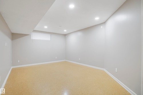 580 Glenwright Crescent, Edmonton, AB - Indoor