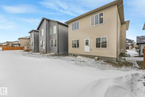 8 Dalquist Bay, Leduc, AB - Outdoor