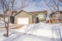 2928 YARROW Way Cold Lake, AB T9M 0E2