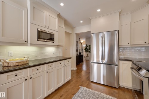 14015 104 Avenue, Edmonton, AB - Indoor Photo Showing Kitchen With Stainless Steel Kitchen