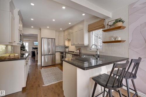 14015 104 Avenue, Edmonton, AB - Indoor Photo Showing Kitchen With Stainless Steel Kitchen With Upgraded Kitchen