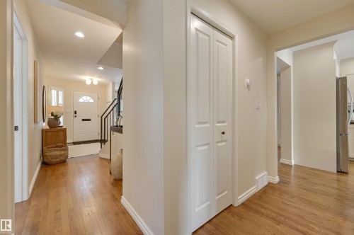 14015 104 Avenue, Edmonton, AB - Indoor Photo Showing Other Room