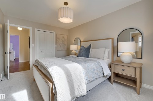 14015 104 Avenue, Edmonton, AB - Indoor Photo Showing Bedroom