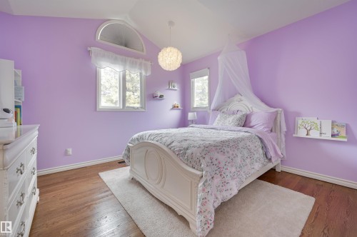 14015 104 Avenue, Edmonton, AB - Indoor Photo Showing Bedroom