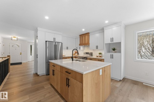 4 Heath Place, St. Albert, AB - Indoor Photo Showing Kitchen