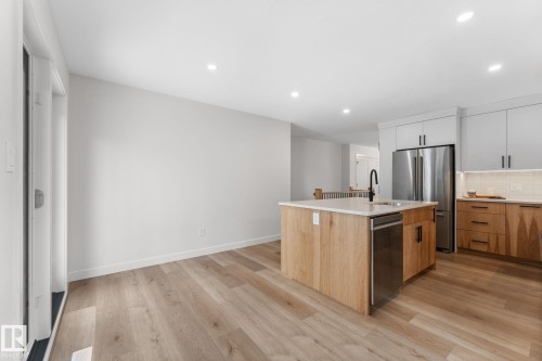 4 Heath Place, St. Albert, AB - Indoor Photo Showing Kitchen