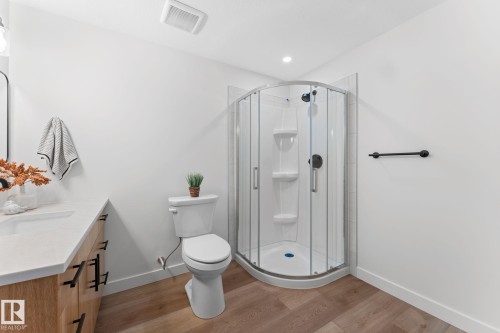 4 Heath Place, St. Albert, AB - Indoor Photo Showing Bathroom