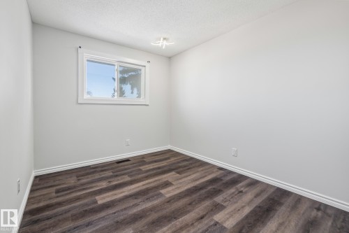 14911 96 Street, Edmonton, AB - Indoor Photo Showing Other Room