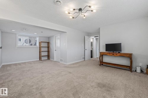14911 96 Street, Edmonton, AB - Indoor Photo Showing Other Room