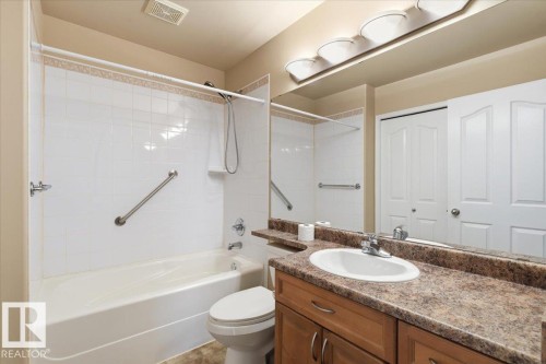 4 102 Bridgeport Crossing, Leduc, AB - Indoor Photo Showing Bathroom