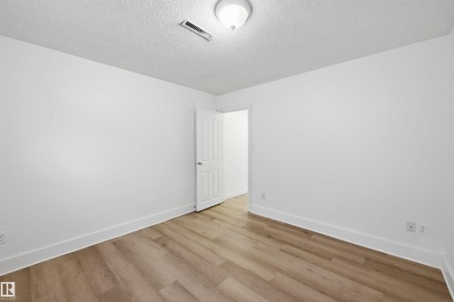 18 Mount Royal Drive, St. Albert, AB - Indoor Photo Showing Other Room