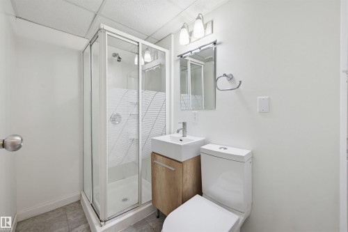 18 Mount Royal Drive, St. Albert, AB - Indoor Photo Showing Bathroom