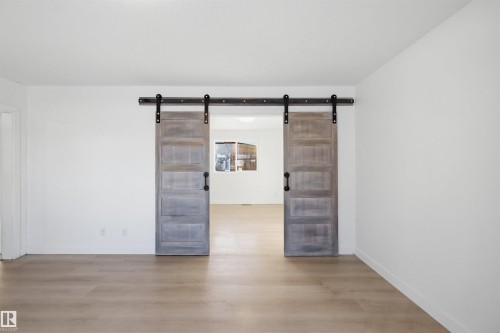 18 Mount Royal Drive, St. Albert, AB - Indoor Photo Showing Other Room