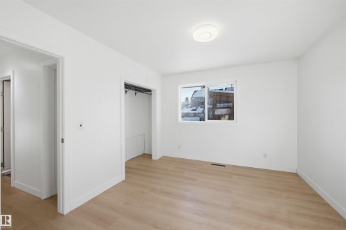 18 Mount Royal Drive, St. Albert, AB - Indoor Photo Showing Other Room