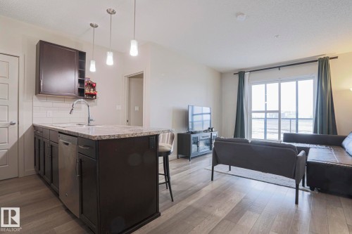 212 320 Ambleside Link, Edmonton, AB - Indoor Photo Showing Kitchen