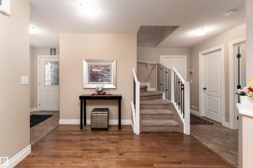 729 37A Avenue, Edmonton, AB - Indoor Photo Showing Other Room