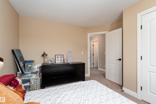 729 37A Avenue, Edmonton, AB - Indoor Photo Showing Bedroom