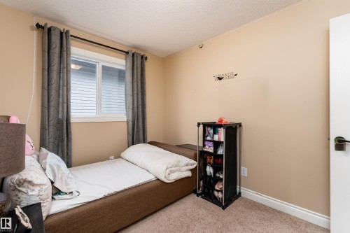 729 37A Avenue, Edmonton, AB - Indoor Photo Showing Bedroom