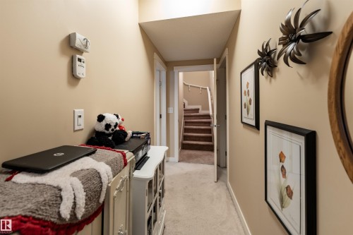 729 37A Avenue, Edmonton, AB - Indoor