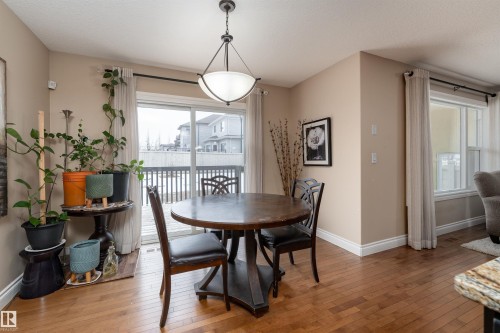 729 37A Avenue, Edmonton, AB - Indoor Photo Showing Dining Room