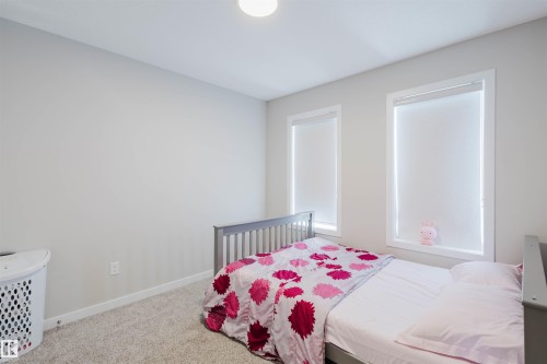 5612 Hawthorn Way, Edmonton, AB - Indoor Photo Showing Bedroom