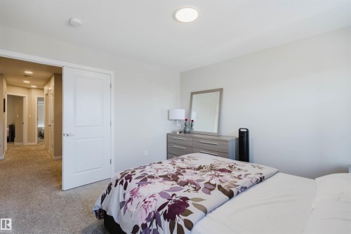 5612 Hawthorn Way, Edmonton, AB - Indoor Photo Showing Bedroom