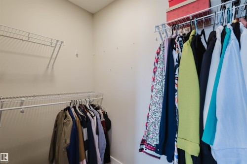 5612 Hawthorn Way, Edmonton, AB - Indoor With Storage