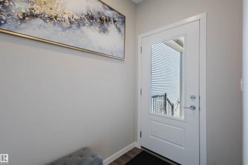 5612 Hawthorn Way, Edmonton, AB - Indoor Photo Showing Other Room