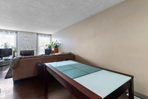 1128 Knottwood Road E, Edmonton, AB - Indoor